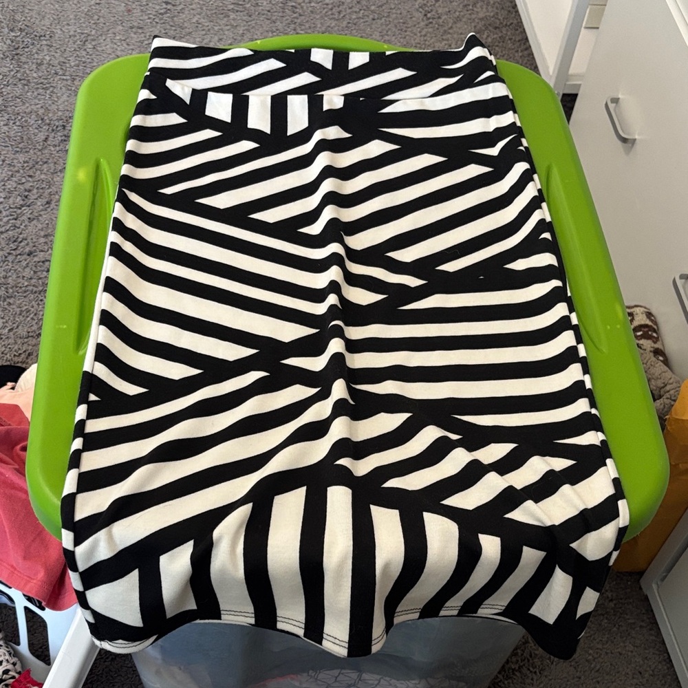 Azules Black and White Striped Skirt